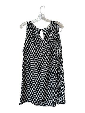 Pleione Black and White Geometric Keyhole Tank Top